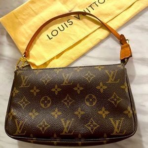 Louis Vuitton Pochette Accessoires
